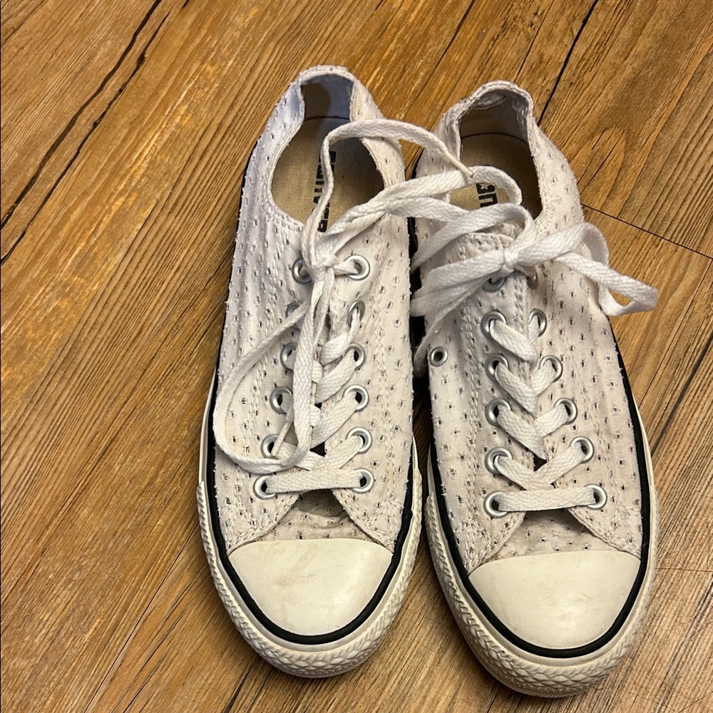 Converse White Size 8